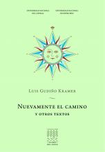 Las tierras de la literatura de Luis Gudiño Kramer están modeladas por el asombro. Desde antes de sus diferentes colonizaciones, desde antes incluso de ser mar, llanura o río, su soledad inquieta. Se definen en la extensión y los hombres, como los árboles, se aquerencian hacia afuera, viajando sin descanso. Su país es ese «camino de la costa» que une, desde tiempos inmemoriales, poblaciones siempre dispersas. Como afirma con simple misterio su autor: «En todas partes hay cerca un camino real».  Nacido en 18