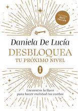 Aborda el método de Daniela De Lucía, que combina coaching estratégico con la ley atracción, para ayudar a las personas a desbloquear el próximo nivel de sus vidas.  En una primera parte, nos encontramos ante un viaje de introspección para redescubrir nuestros sueños, emociones y propósito. En la segunda parte, encontramos planes de acción para crecer y manifestar resultados, así como también estrategias y herramientas específicas para avanzar en el mundo.