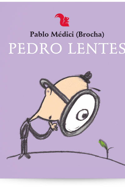 Pedro Lentes preguntándose sobre una planta que brota del suelo